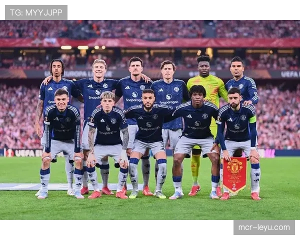 西汉姆联主场因突发强风导致比赛中断十分钟